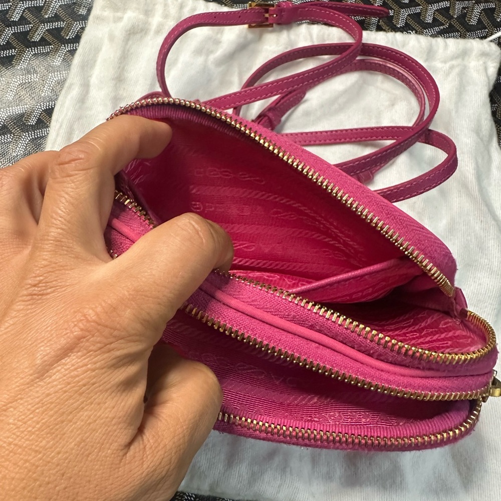 Prada Fuchsia Crossbody Bag with Nylon Material and Signature Logo - Picture 9 of 12